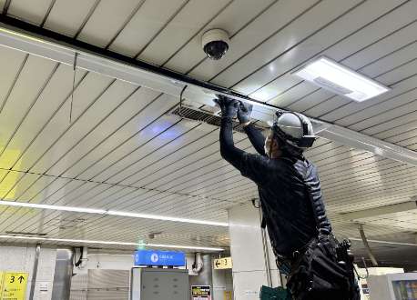 駅構内照明設備