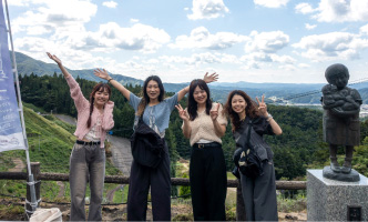 社内交流の様子:社員旅行