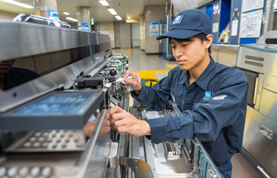 駅務機器設備